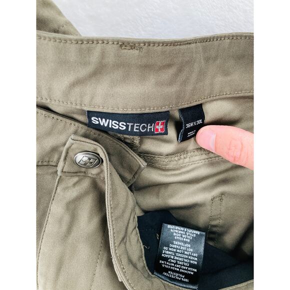 Swiss Tech Pants Mens 36x30 Tan Stretch Polyester Performance Outdoor Chino - Picture 10 of 12